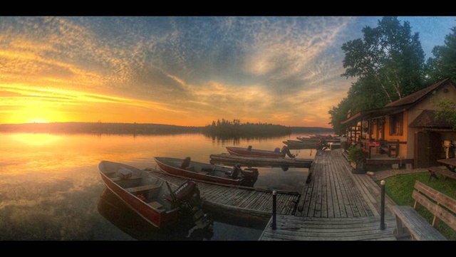 Vosburgh's Custom Cabin Rentals Hotel 1