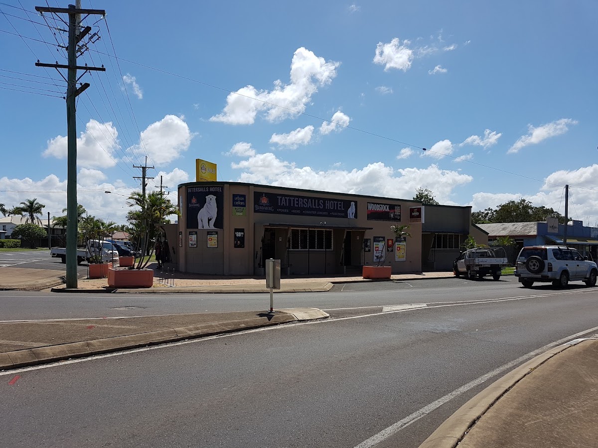 Tattersalls Hotel