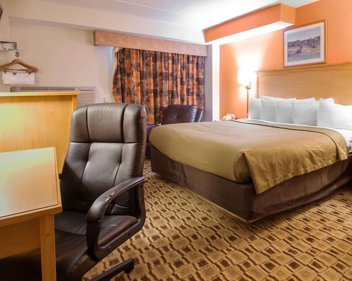 Econo Lodge Kansas City Downtown North Hotel 2