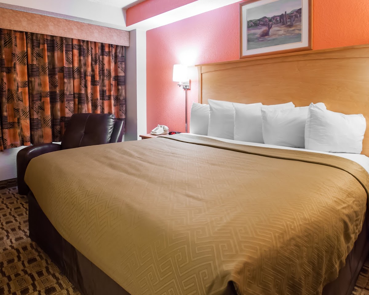 Econo Lodge Kansas City Downtown North Hotel 3
