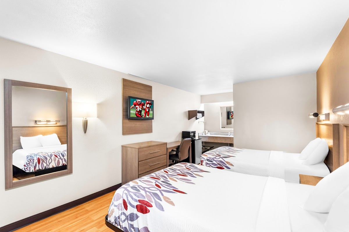Red Roof Inn Indianapolis North - College Park Hotel 2