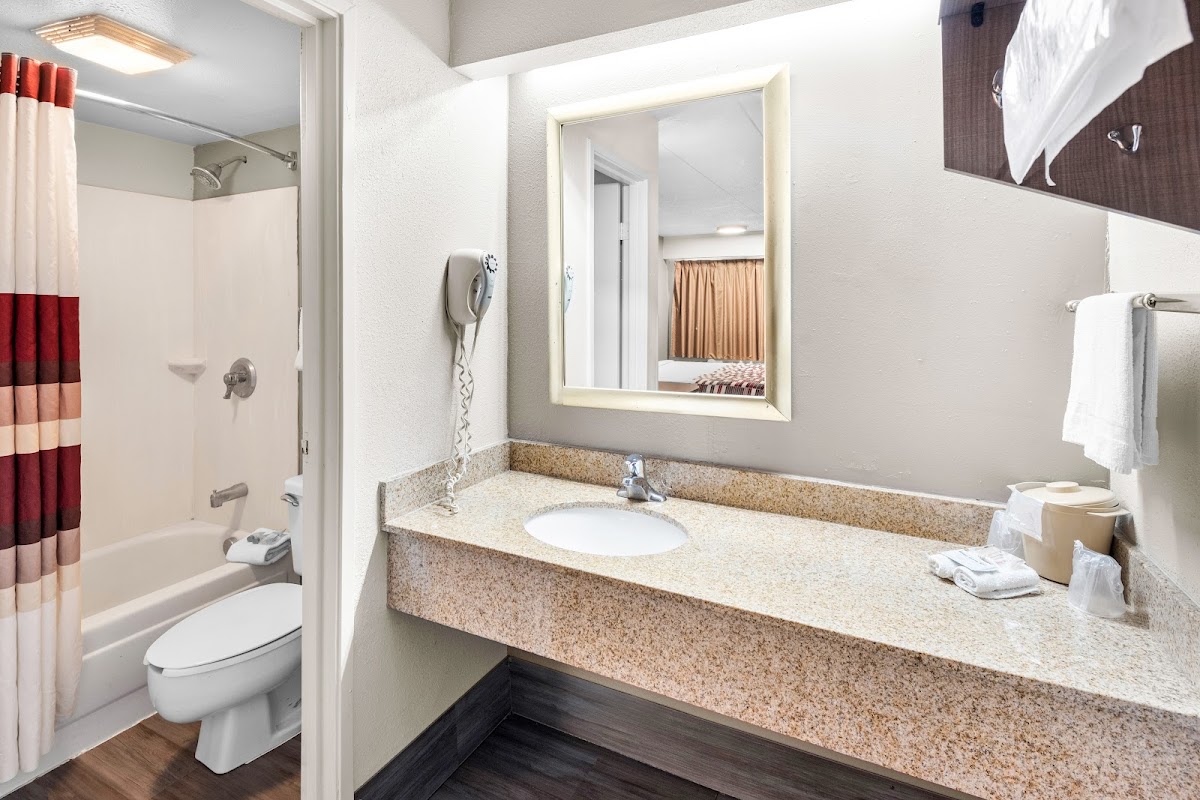 Red Roof Inn Indianapolis North - College Park Hotel 3