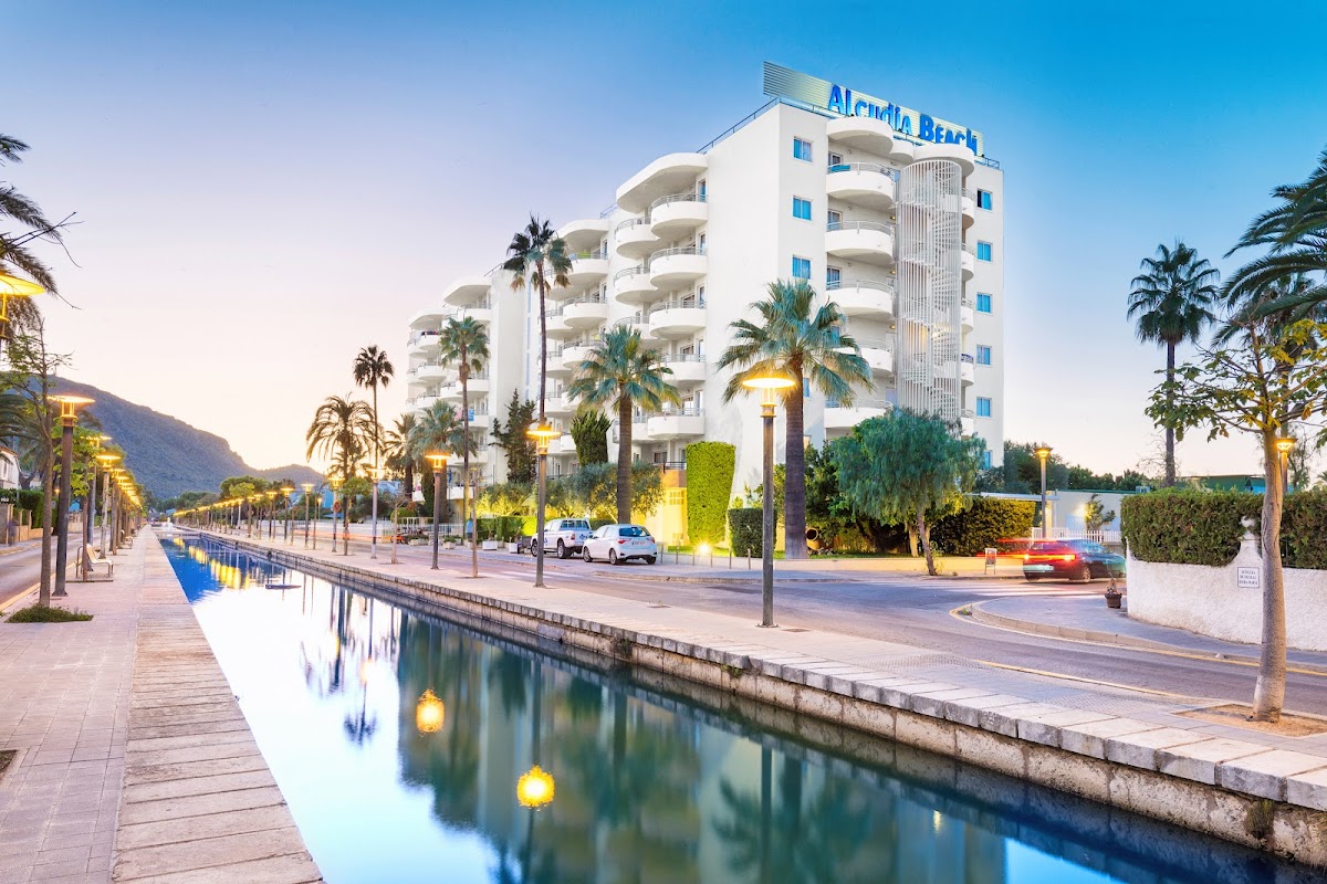 Alcúdia Beach Aparthotel