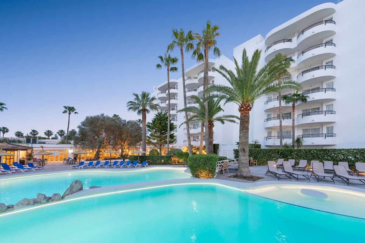 Alcúdia Beach Aparthotel