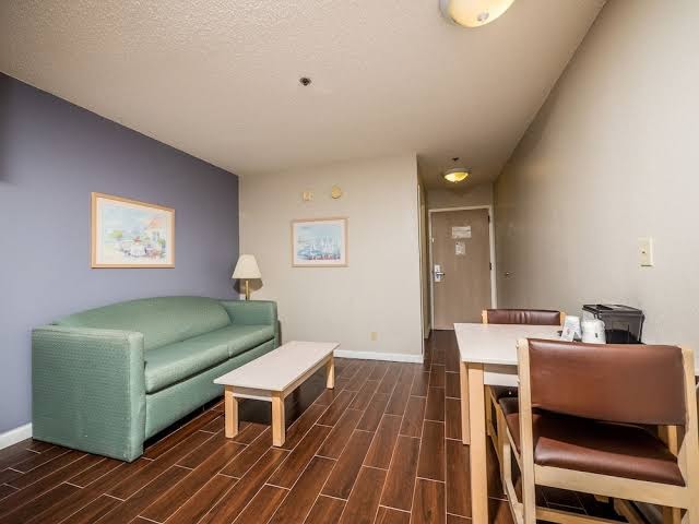 Microtel Inn & Suites by Wyndham Palm Coast Hotel 3