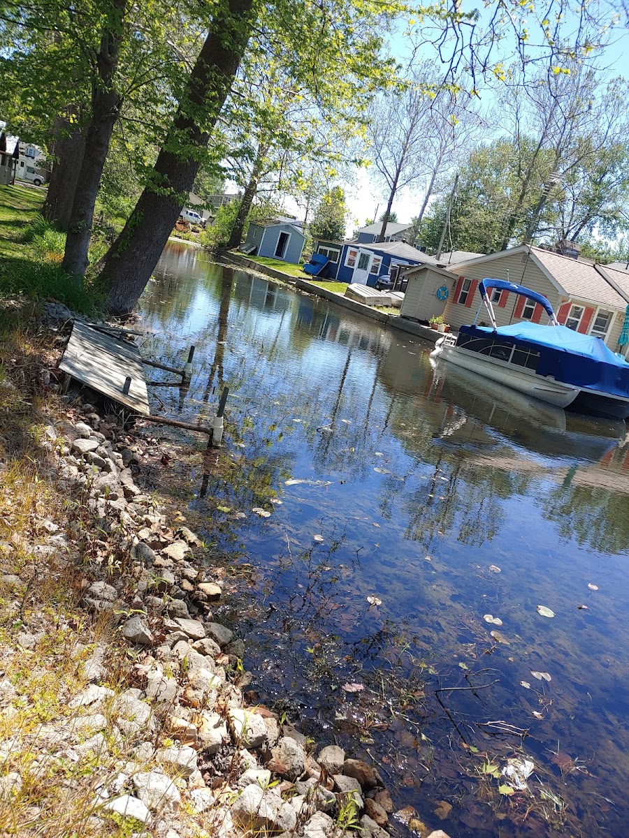 Muskie Hollow Resort