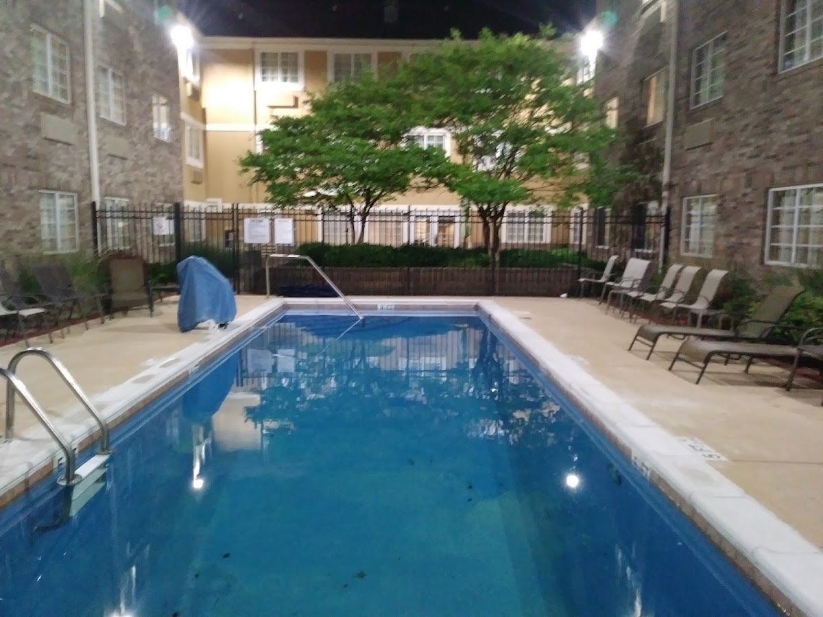 Extended Stay America Suites- Louisville - Alliant Avenue Hotel 3