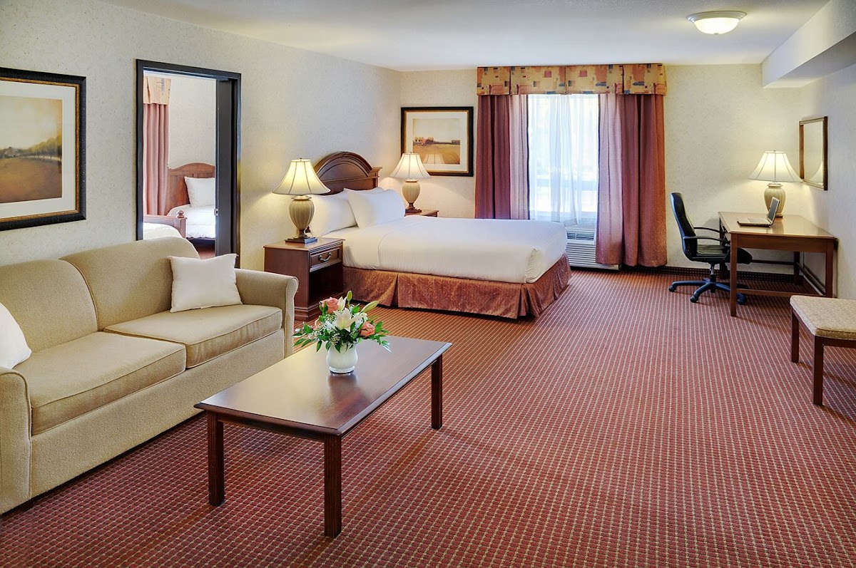 Pomeroy Inn & Suites Fort St. John Hotel 2