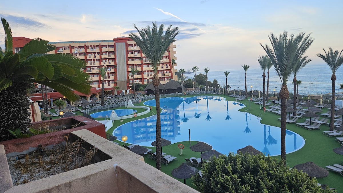 Holiday World Resort Hotel 3