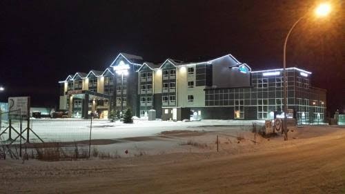 Microtel Inn & Suites by Wyndham Red Deer Hotel 2