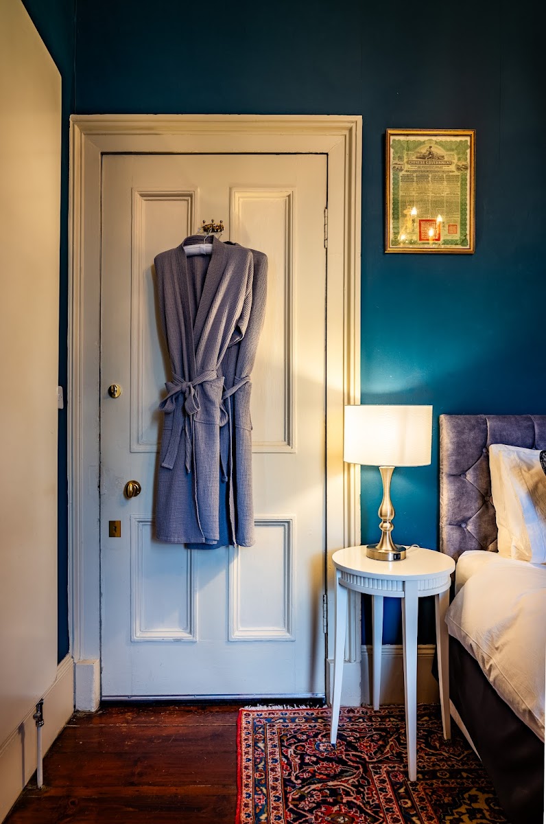 Six Brunton Place Guest House Hotel 2