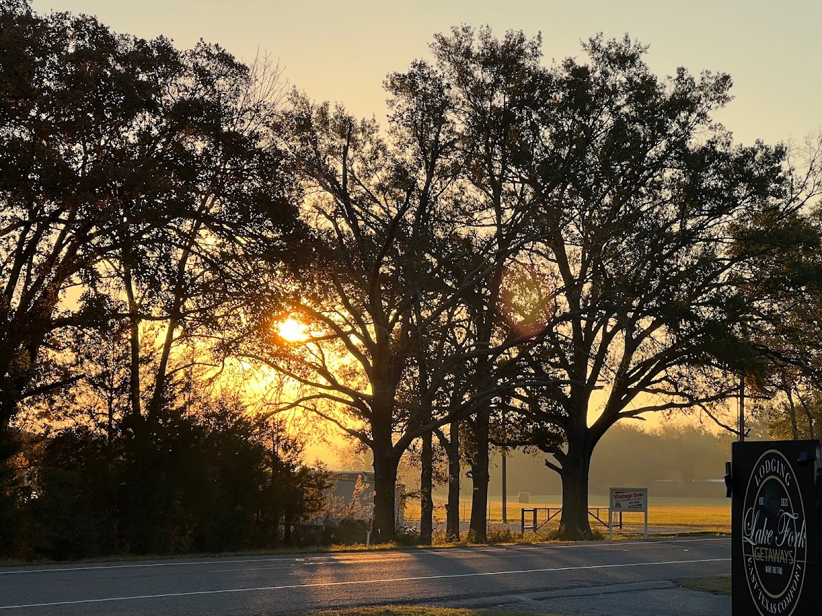 Lake Fork Getaways Hotel 3
