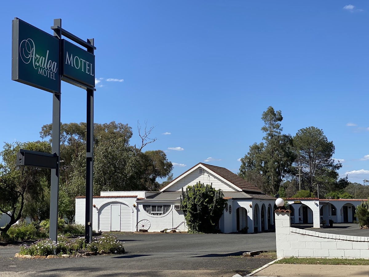 Azalea Motel