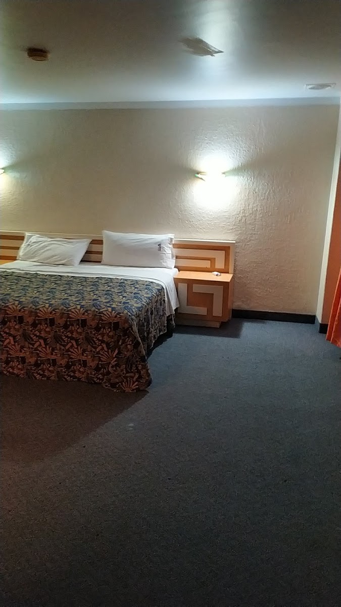Motel Ten