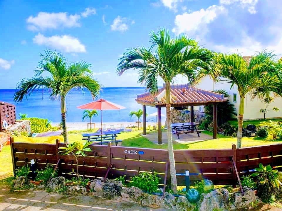 ALOALO BEACH 川平