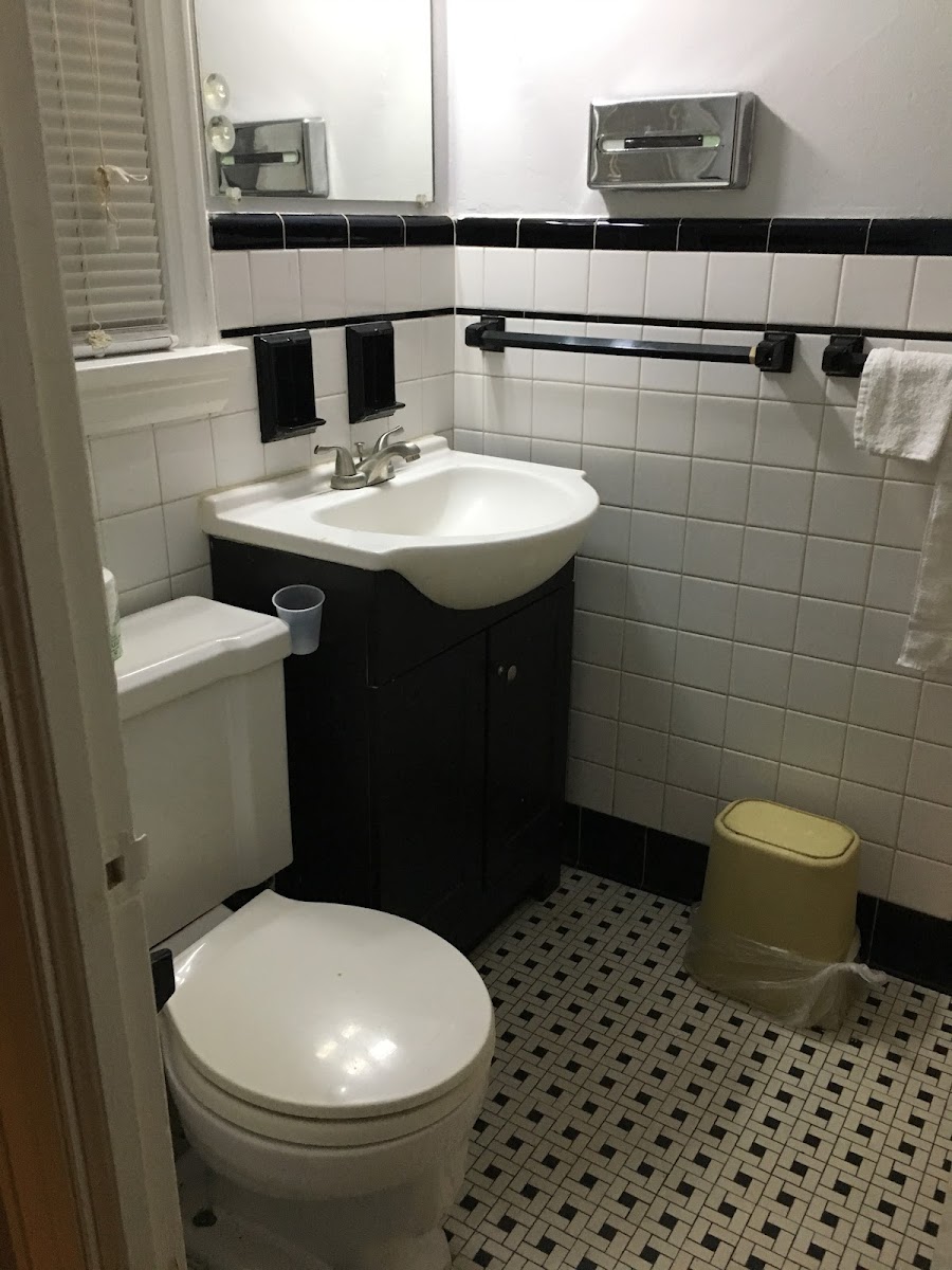 Tompkins Motel