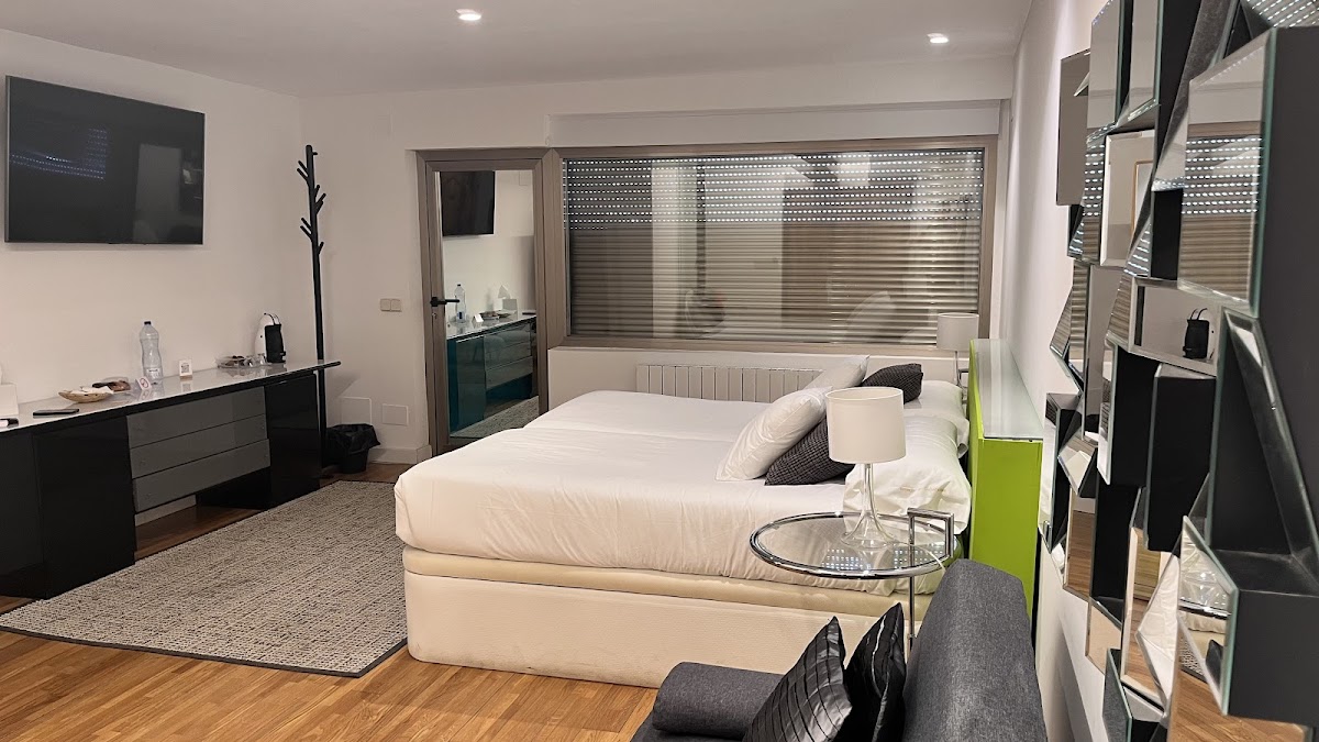 Espejo de Soledades Hotel 2