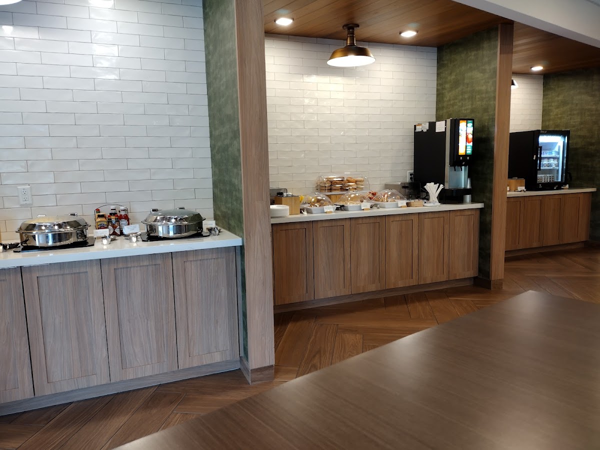 Fairfield by Marriott Inn & Suites Virginia Beach Town Center Hotel 3