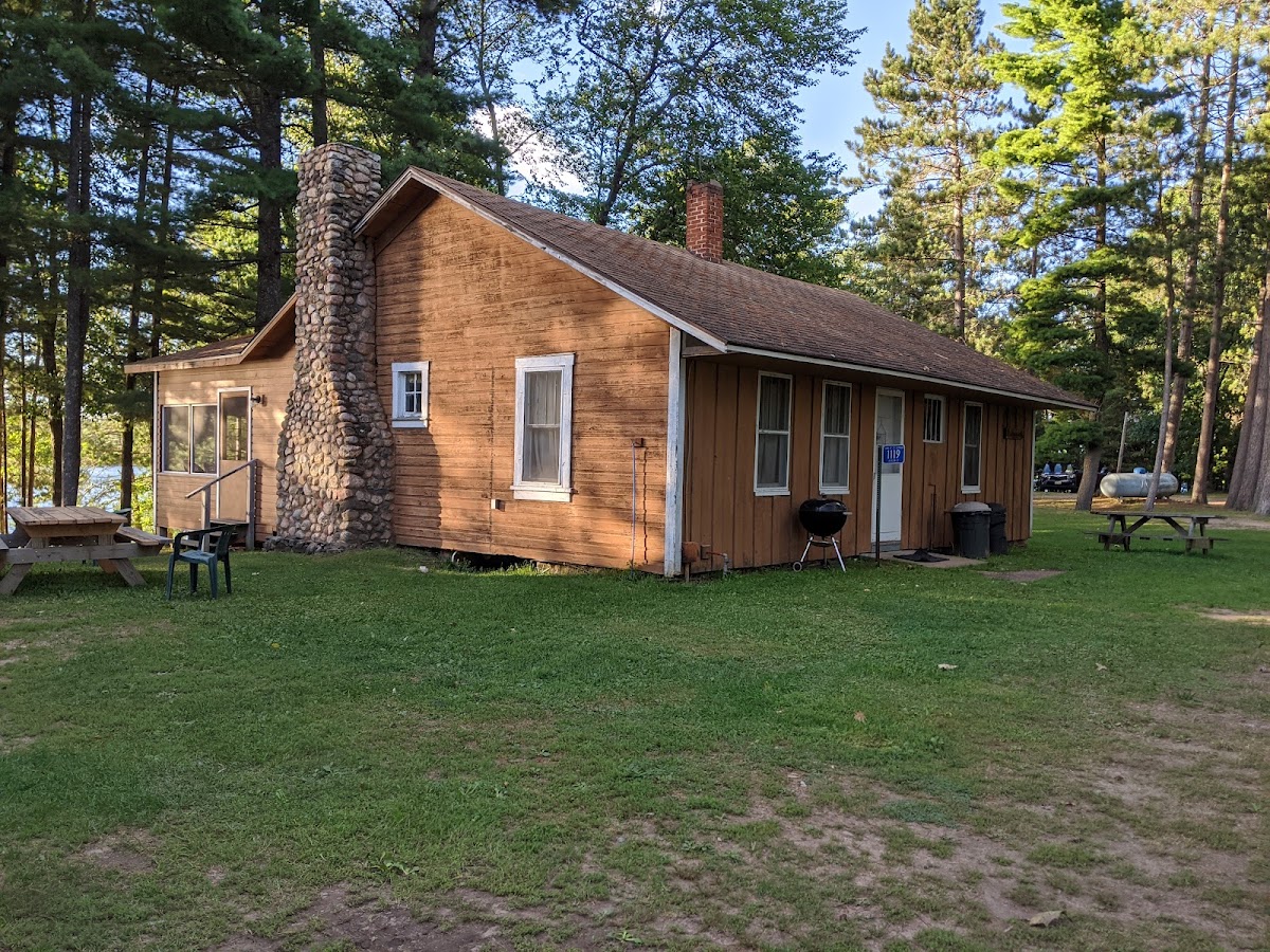 Jackson's Lakeside Cottages Hotel 2