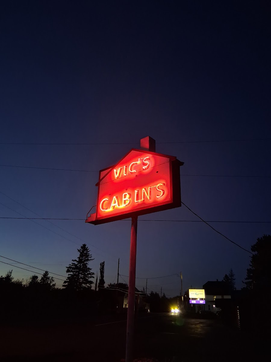 Vic's Cabins