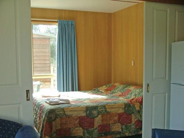 Hobart Bush Cabins Hotel 3