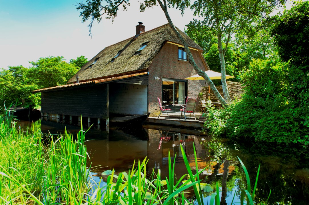 Giethoorn Lodge Holiday Home Rental Hotel 2