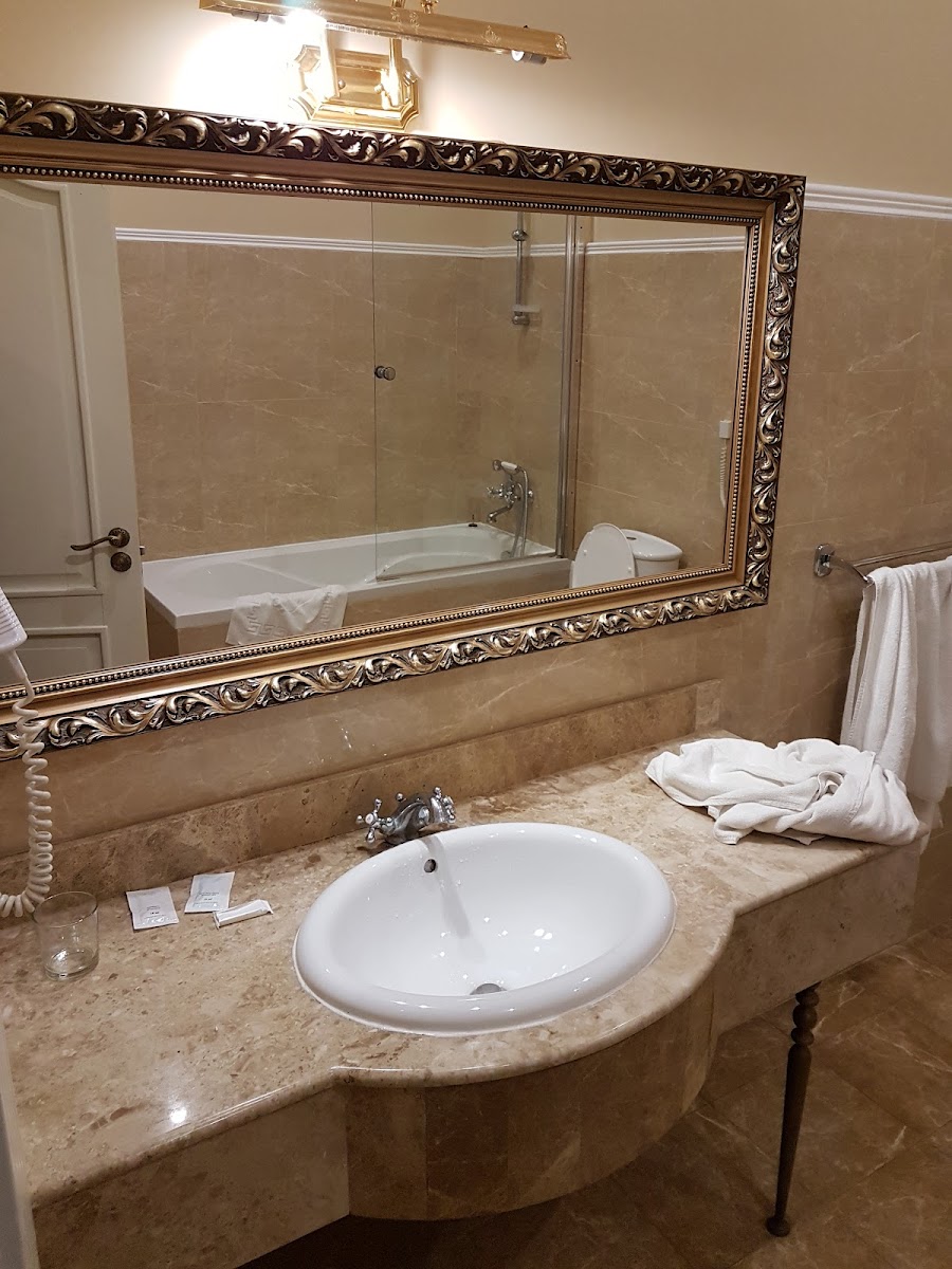 Royal Grand Hotelʹ Hotel 3
