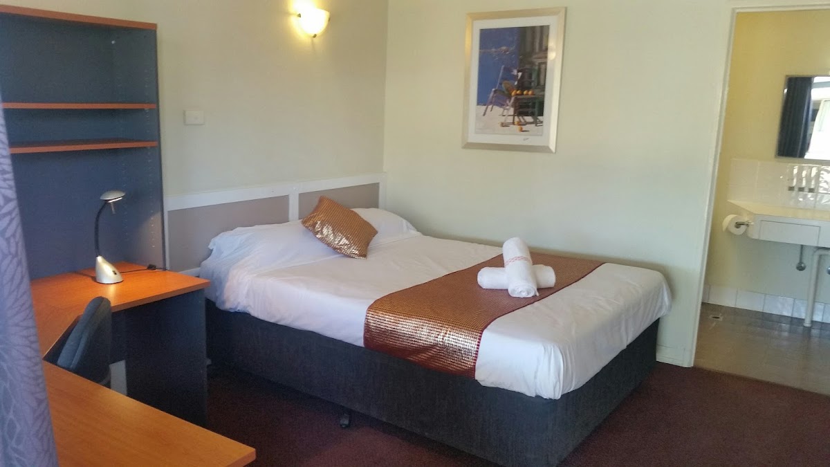 Biloela Centre Motel & Grevillea Steakhouse & Bar Hotel 2