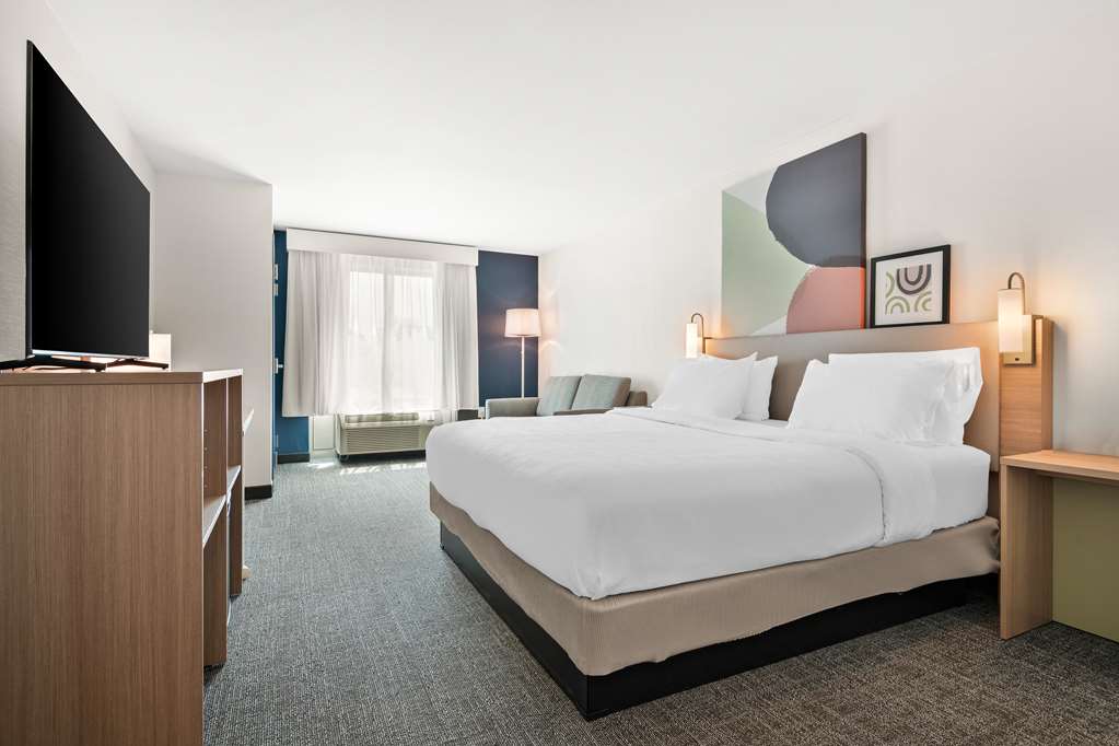 Spark by Hilton Exton Hotel 2