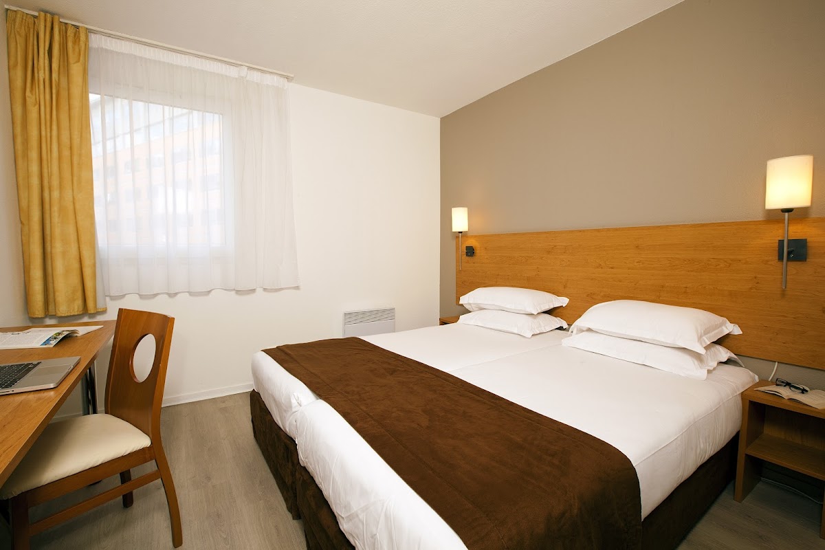 Estudines St Mande Hotel 2
