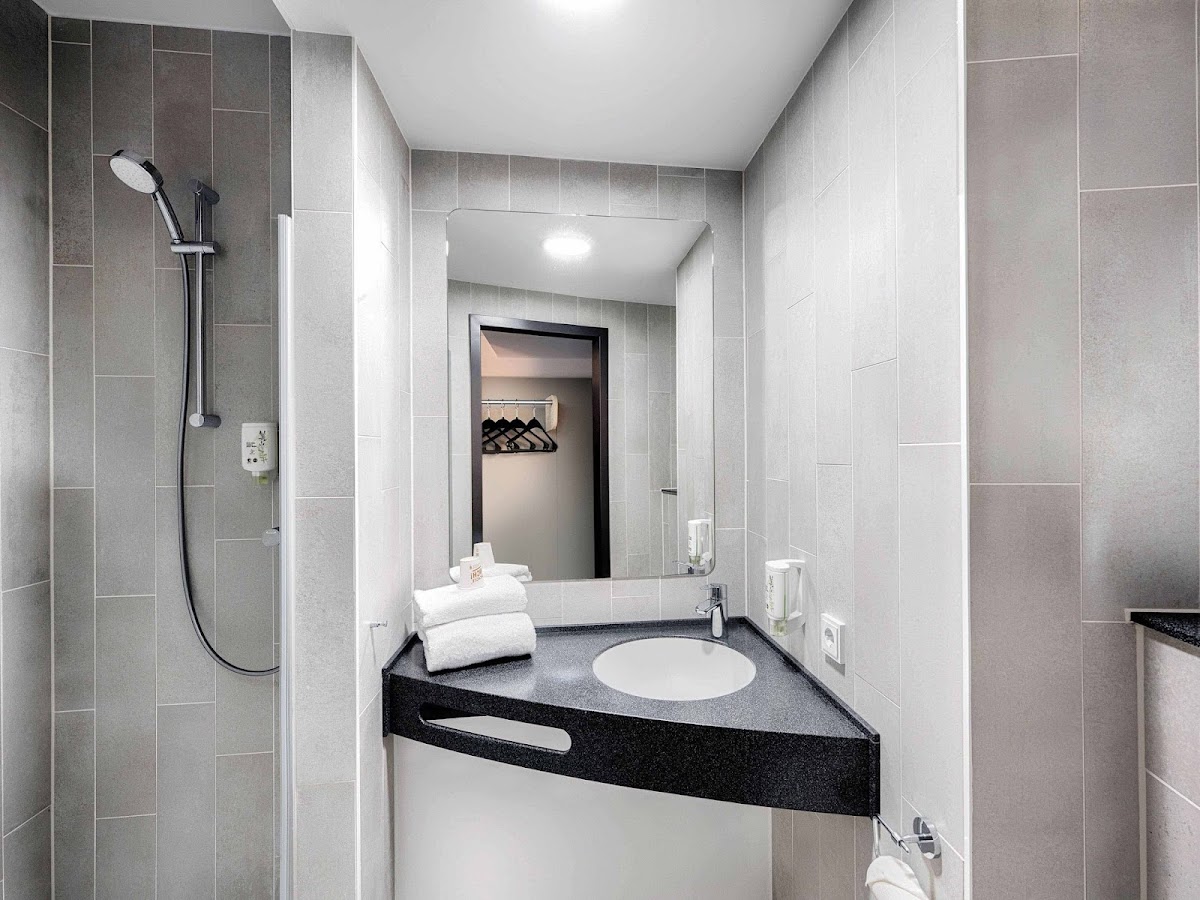 B&B HOTEL Leipzig-Schönefeld Hotel 3
