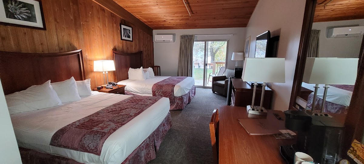 Tygart Lake Lodge Hotel 2