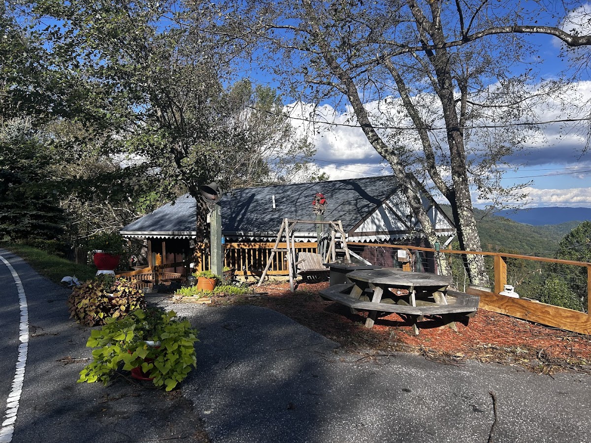 Alpine Inn Hotel 1
