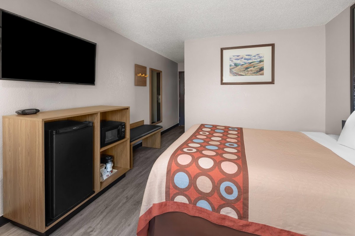 Super 8 by Wyndham Kent/Akron Area