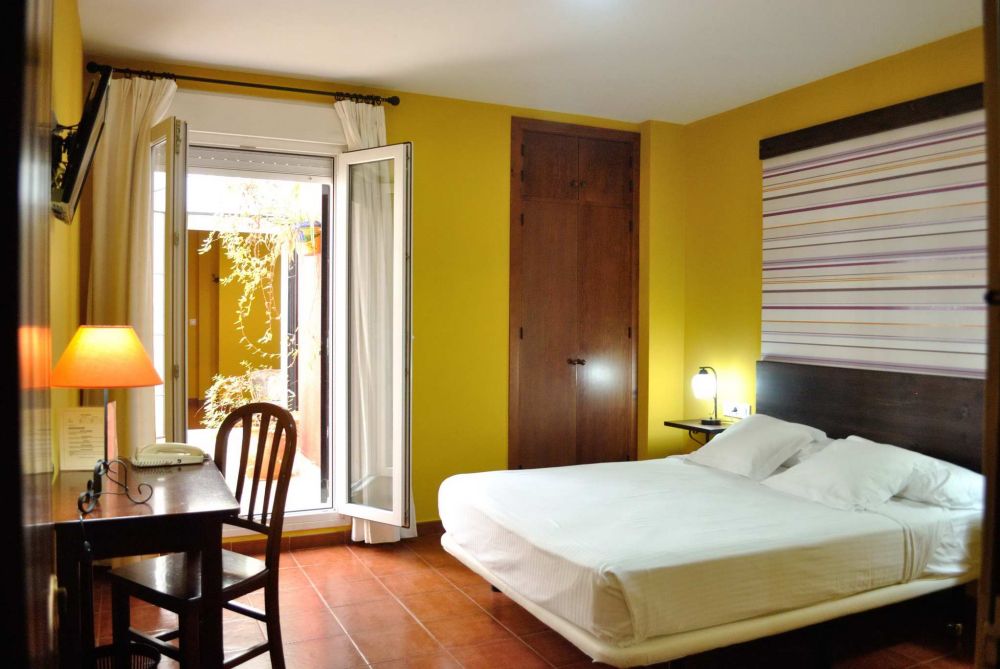 Hostal La Andaluza Hotel 2