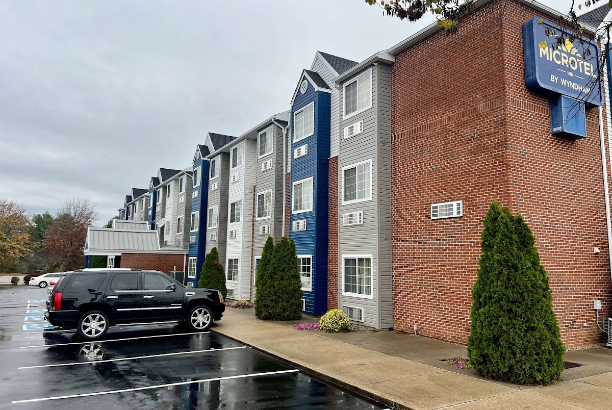 Microtel Inn & Suites by Wyndham Georgetown Hotel 1