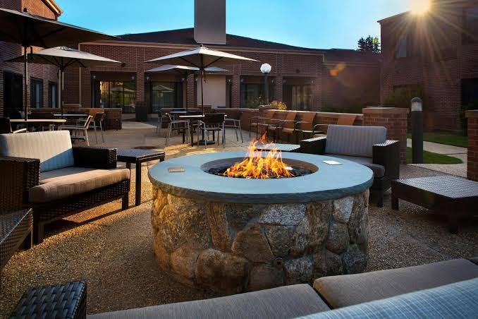Courtyard by Marriott Boston Norwood/Canton Hotel 1