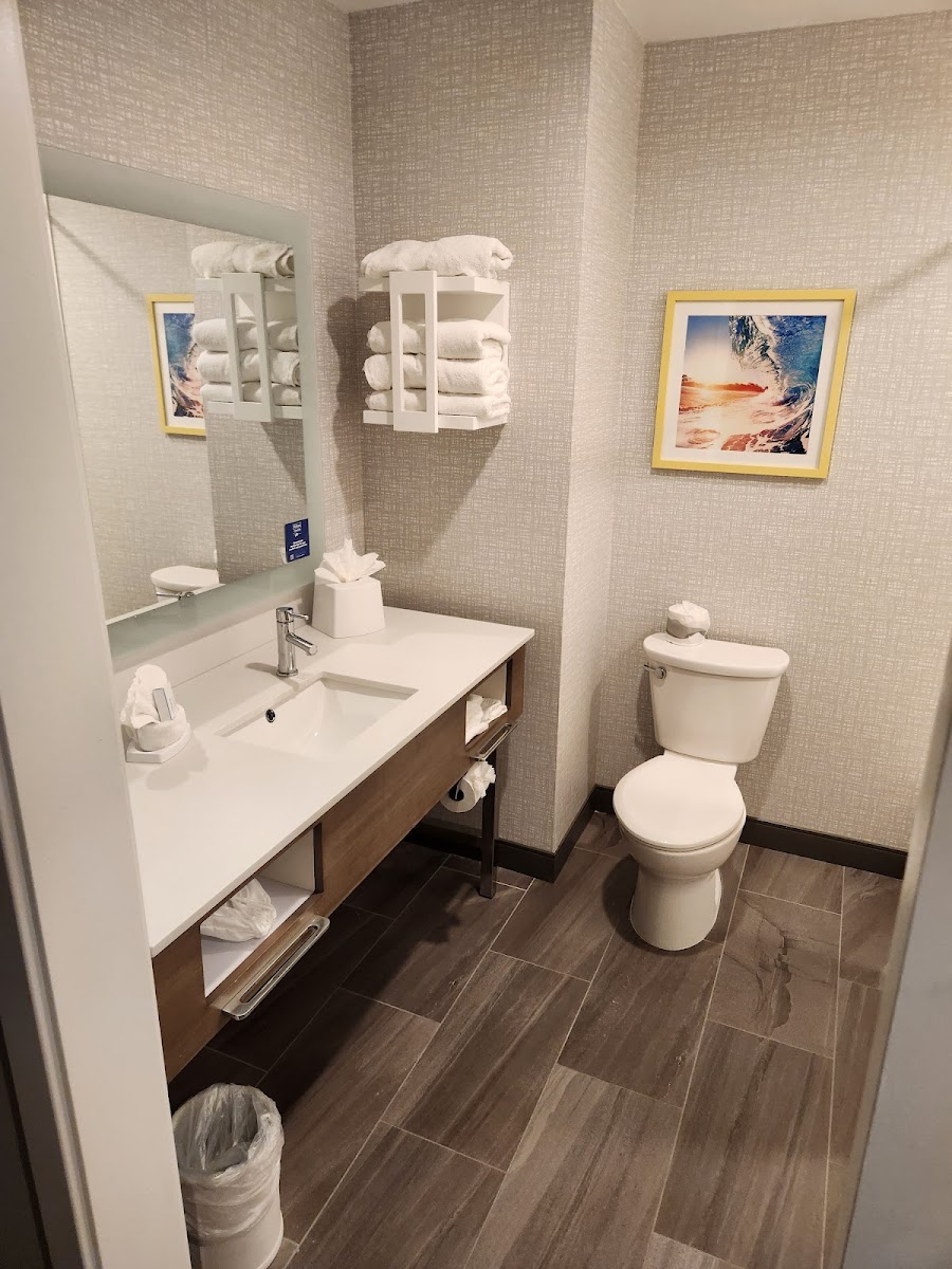 Hampton Inn & Suites Santa Maria Hotel 3
