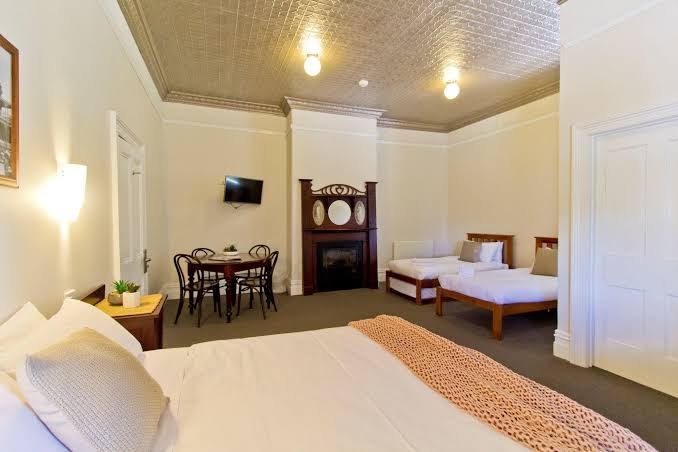 Deloraine Hotel Hotel 3