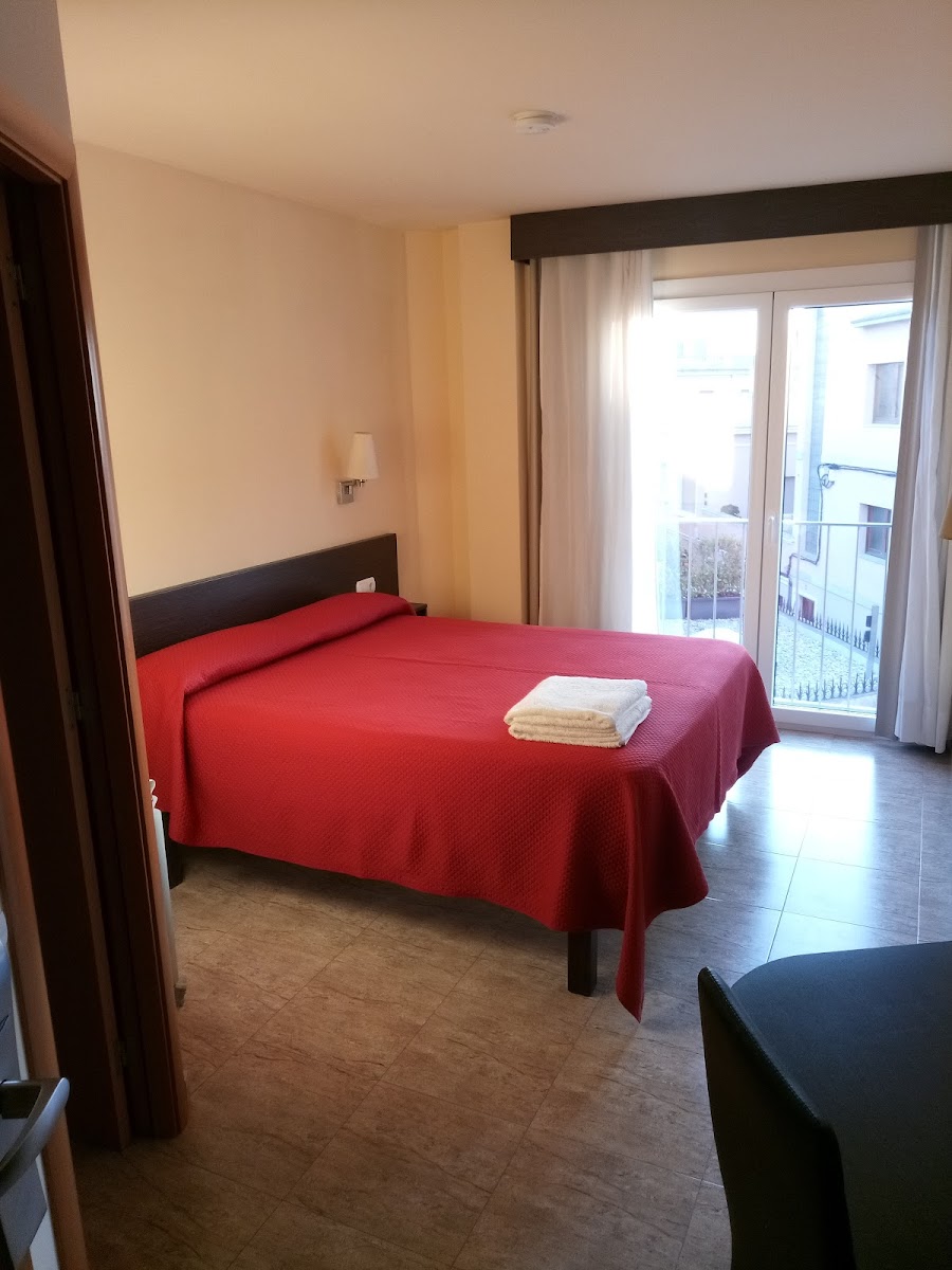 Hostal Sant Sadurní Hotel 2