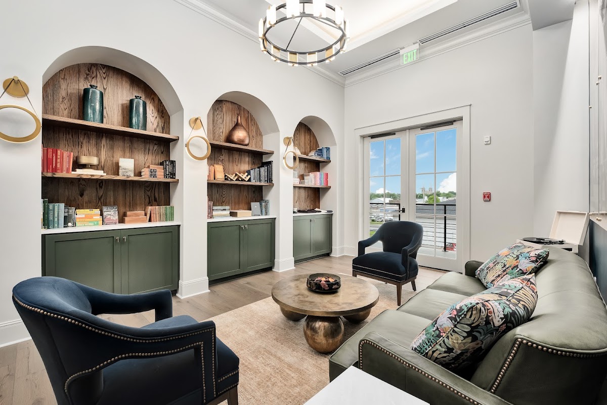 The Flying Fifty, a Luxury Boutique Hotel - Cullman Hotel 3