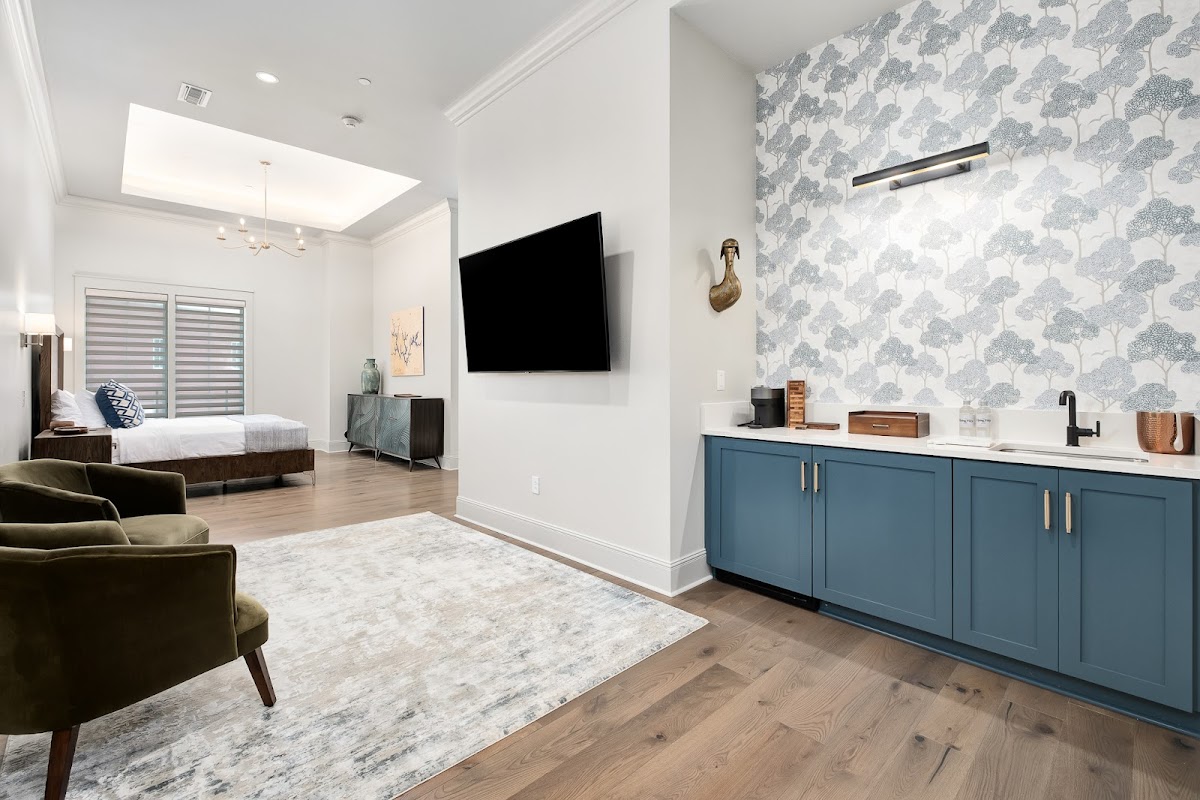 The Flying Fifty, a Luxury Boutique Hotel - Cullman
