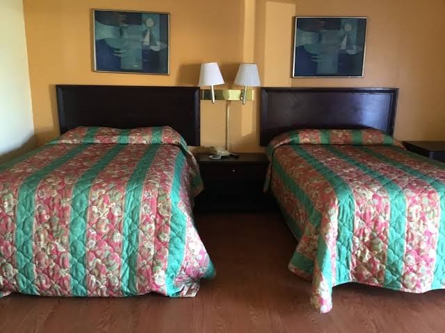 Skyland Inn Hotel 3