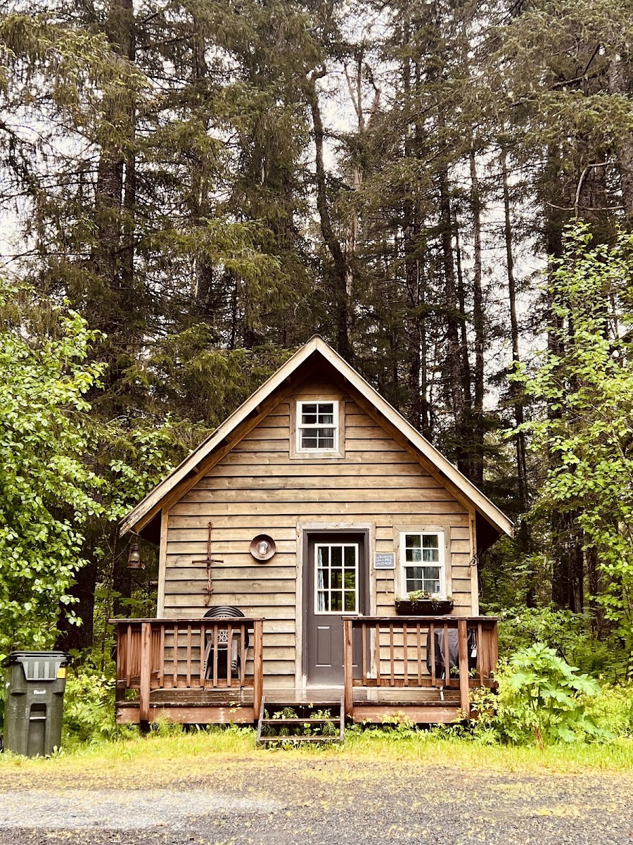 Salmon Creek Cabins Hotel 2