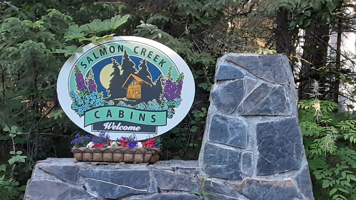 Salmon Creek Cabins Hotel 3