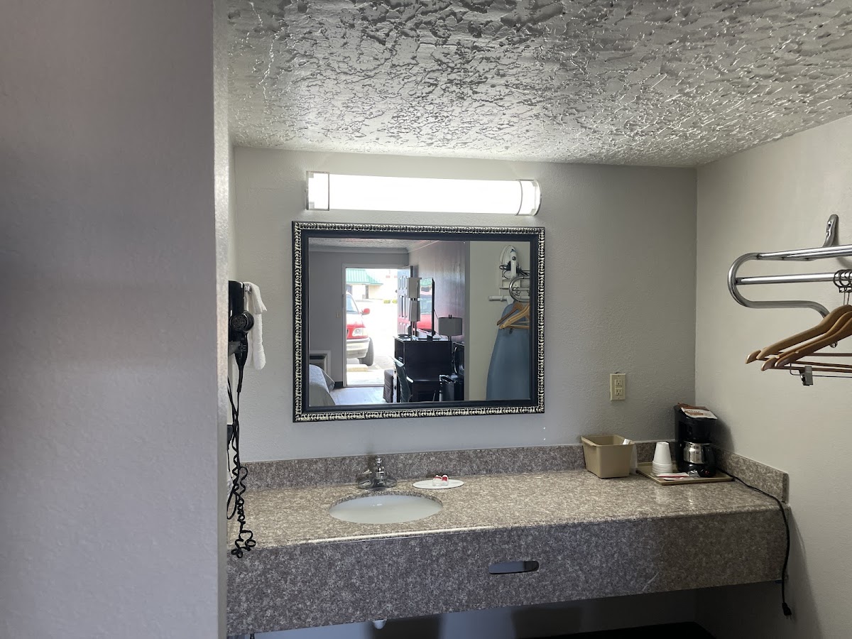 Motel One Bartlesville Hotel 3