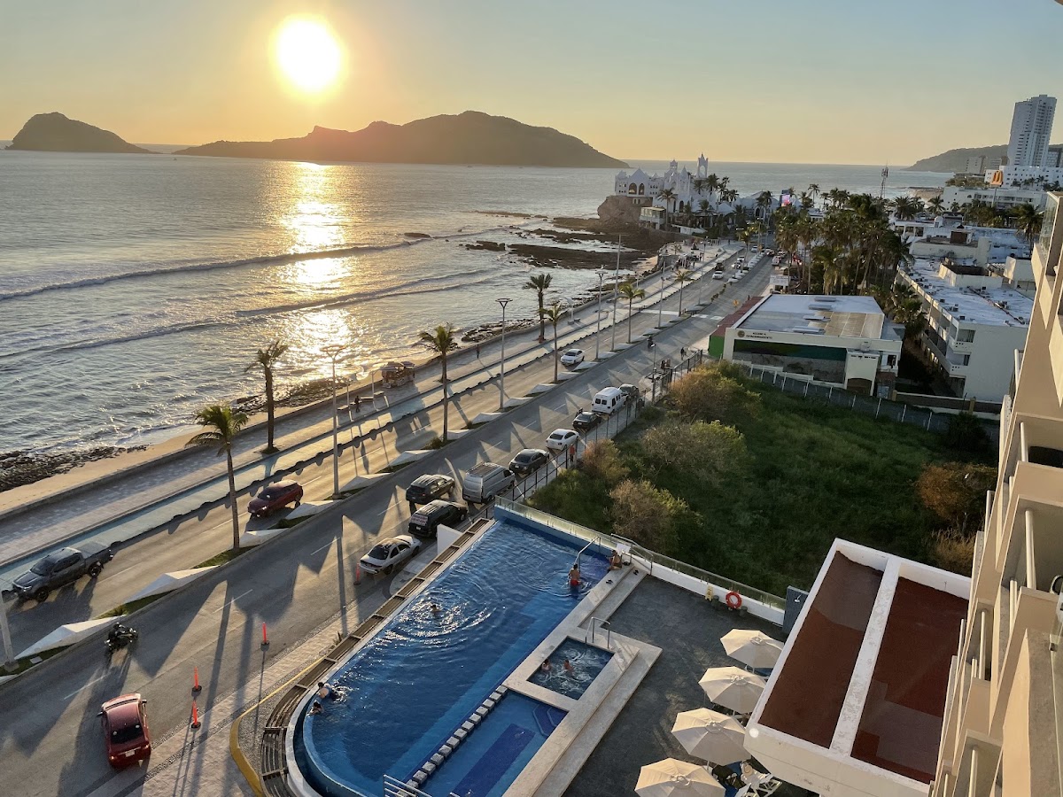 Varali Grand Hotel Hotel 1
