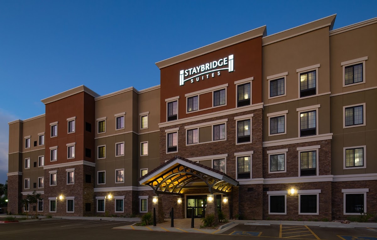 Staybridge Suites Phoenix – Biltmore Area by IHG Hotel 1