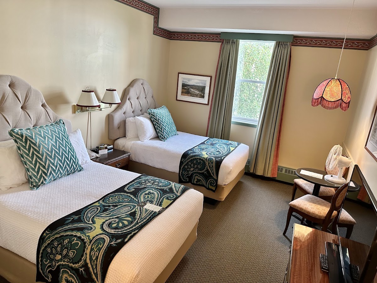Holland America Dawson City Inn Hotel 2