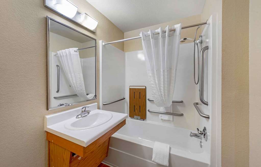 Extended Stay America Select Suites- Grand Rapids - Wyoming Hotel 3